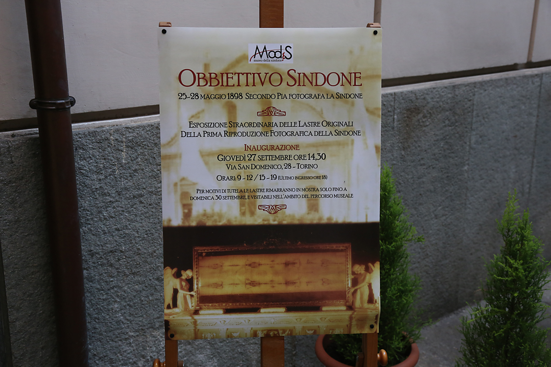 Restauri Santo Sudario - Lastre Fotografiche Secondo Pia_002.jpg